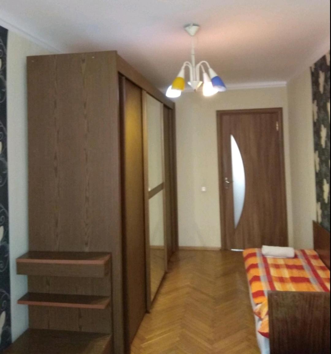 3- Х Комнатная Квартира В Центре Riwne Exterior foto